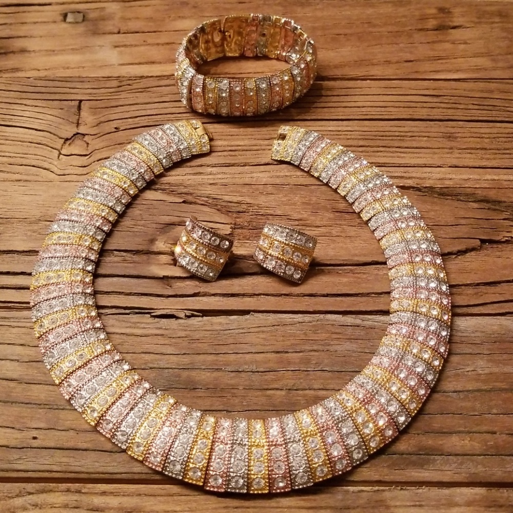 Necklace, earring, bracelet set